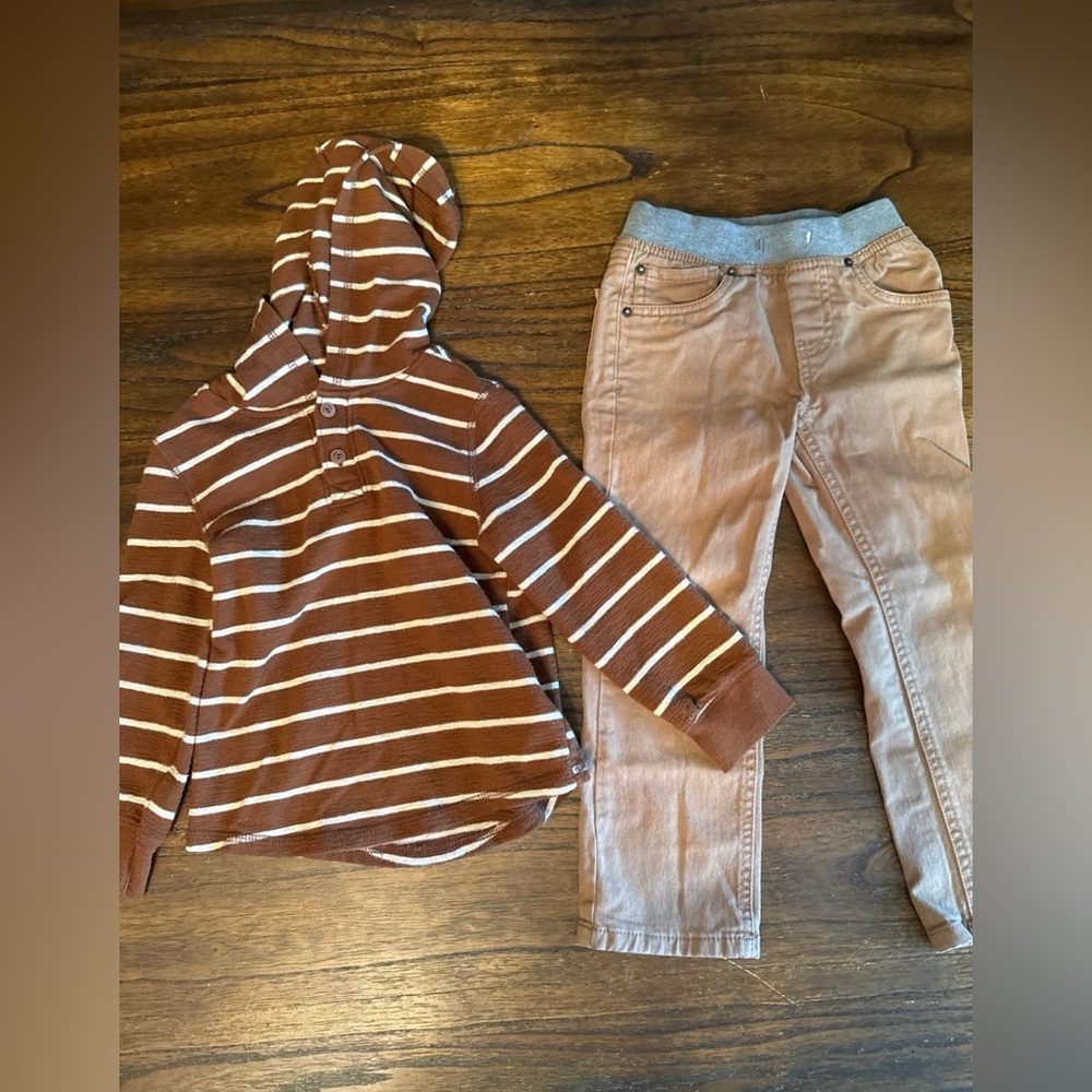 2 Boys Size 4t Old Navy Hooded Shirt & Cat & Jack Khakis